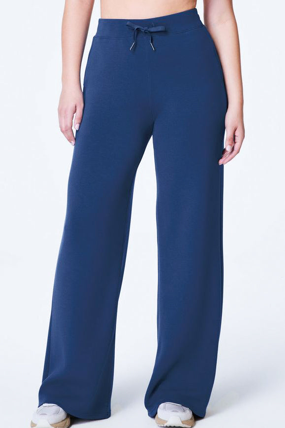 Spanx Air Essentials Wide Leg Pant in Faded Indigo